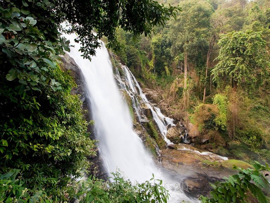 Doi-Inthanon-waterfalls